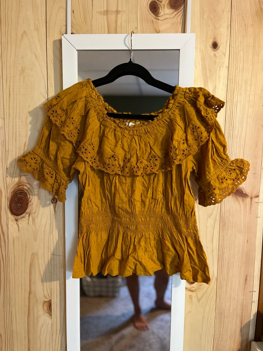 Universal Thread Boho Mustard Eyelet Ruffle Top NWT
